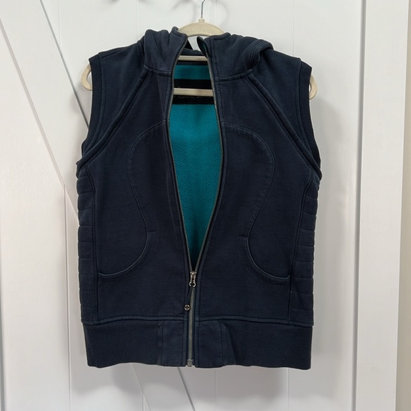 Lululemon Scuba Hoodie - Picture 4 of 5